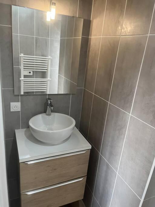 Verdi Studio Cosy Au Calme Parking Gratuit Chasse-sur-Rhône Eksteriør billede