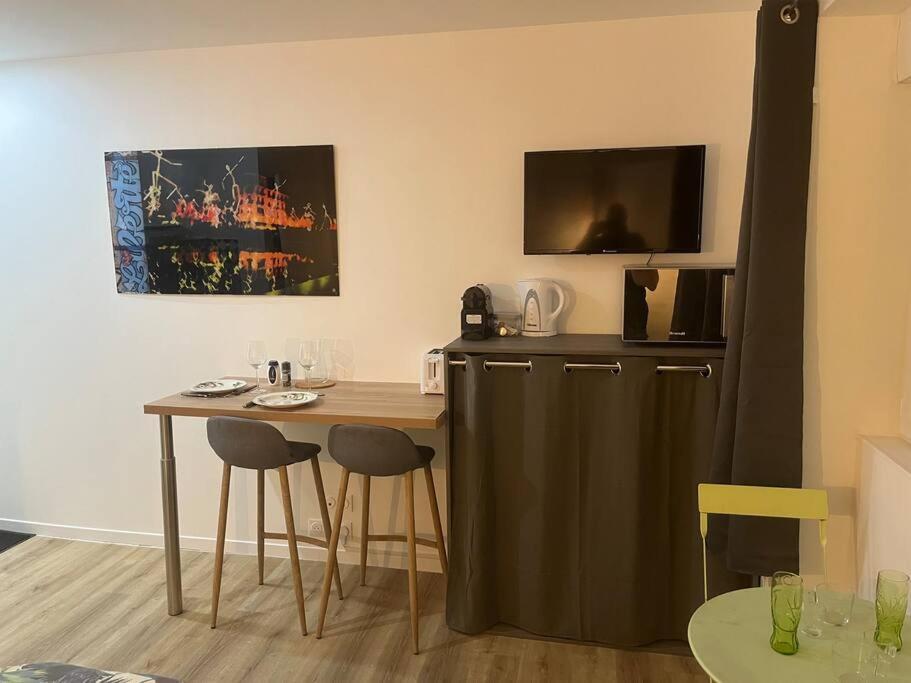Verdi Studio Cosy Au Calme Parking Gratuit Chasse-sur-Rhône Eksteriør billede