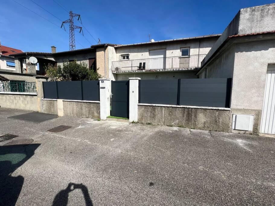 Verdi Studio Cosy Au Calme Parking Gratuit Chasse-sur-Rhône Eksteriør billede
